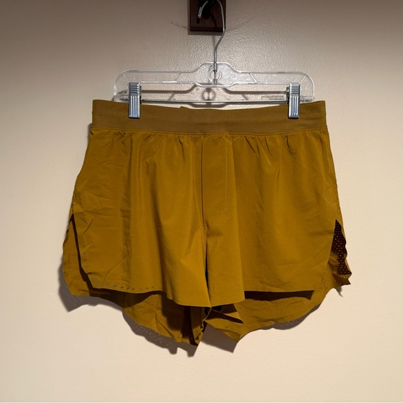 Lululemon Fast and Free Short 3" - Picture 4 of 10